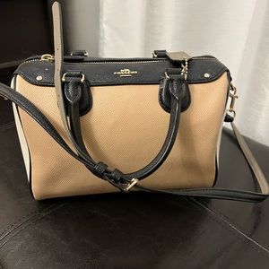 COACH TOP HANDLE BAG